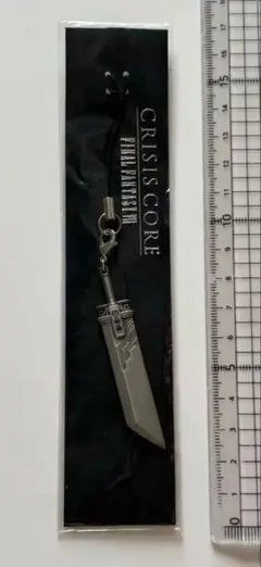 ファイナルファンタジー7 クライシスコア　バスターソード　ストラップ　特典