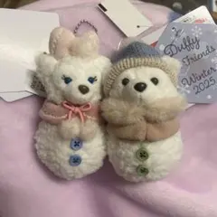 ダッフィーとシェリーメイ　雪だるまぬいぐるみチャーム