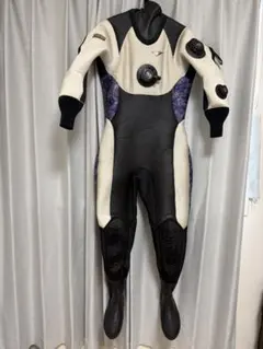 ワールドダイブ ドライスーツ（XDR10） | Mercari