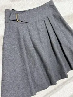 UNTITLED クリーニング済 毛100% 膝丈スカート