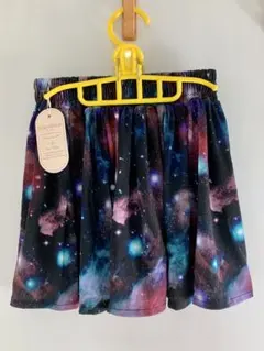 新品未使用タグ付き SPINNS スピンズ 宇宙柄 スカート tricolour