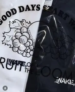 wake sapporo パックTシャツ WAKE SAPPORO パックTシャツ Mサイズ ネイビーのみ - トップス新しい