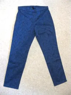 新品未使用　ユニクロ　レギンスパンツ　ネイビー　ペイズリー柄　L