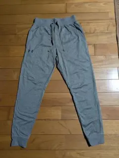 UNDERARMOUR　スウェットパンツ