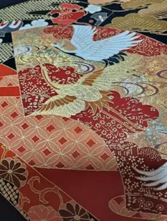 着物　黒留袖　礼装　正絹　　比翼付　五つ紋　金箔　錦糸クリーニング済み