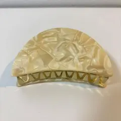 【最終値下げ】アネモネ　ヘアクリップ　アイボリー　ベージュ　ヘアアクセサリー