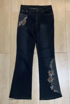 デニム パンツ ジーンズ 花柄 刺繍 Ｔ＆Ｔ