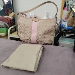 COACH ショルダーバッグ ベージュとピンク