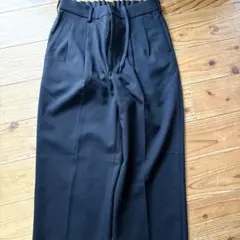 GU タック入りワイドスラックス ブラック M