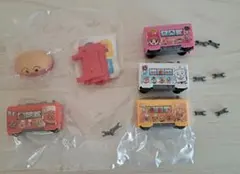 BANDAI アンパンマンキャラレール　ガチャガチャ　電車