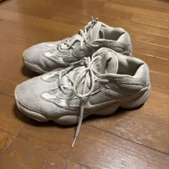 (1/16まで)Yeezy boost 500