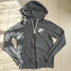 【SALE】Nike フルジップ フード付きパーカー M サイズグレー色