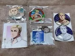 進撃の巨人　エルヴィン　缶バッジ　アクリルキーホルダー　セット