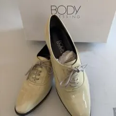 新品未使用　BODY DRESSINGエナメルレースアップシューズのサムネイル