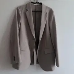ユニクロ　ベージュ テーラードジャケット Mサイズ　秋服　レディース　おしゃれ