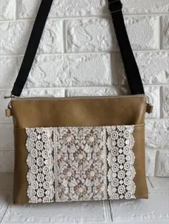インド刺繍リボン×フェイクレザー　サコッシュ　ショルダーバッグ