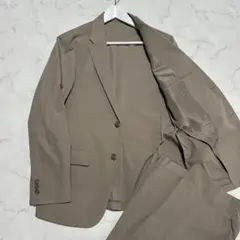 未使用級美品　ユニクロ　セットアップスーツ　感動ジャケット　パンツ　ベージュ　Mのサムネイル