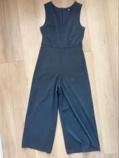 ダークグレー ノースリーブ ジャンプスーツ