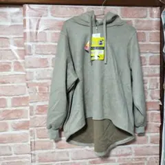 新品　未使用　タグ付き　しまむら　おかだゆり　ベージュ 　フード付きパーカー