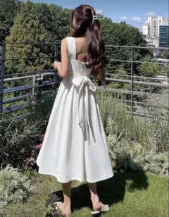 SHEIN ホワイトバックリボンキャミワンピース