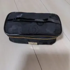 マリークワント☆ ブラックポーチ