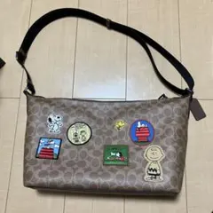 Coach スヌーピー パッチ ショルダーバッグ