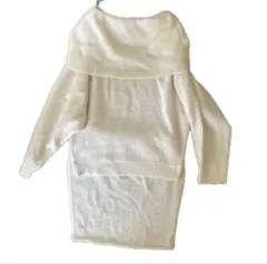 【美品】セットアップ 2点セット ホワイト オフショルダー スカート ニット