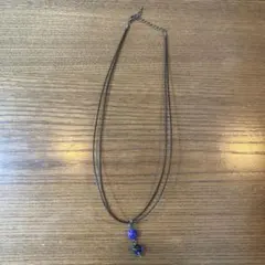 青紫色と青色のビーズネックレス