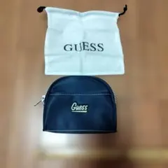 GUESSのポーチ