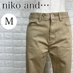 ニコアンド ベージュ ストレートパンツ コットン混 スラックス A1634のサムネイル