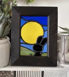 ステンドグラス　パネル　【小さい風景⭐︎大きな月と黒うさぎ】置物〜ハンドメイド〜