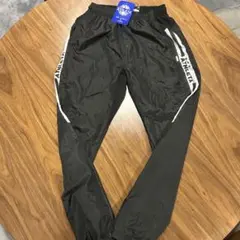 タグ付き新品　ATHLETA ブラック ピステパンツ　160