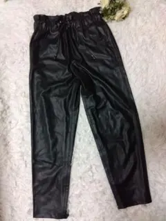 ZARA ザラ フェイクレザー パンツ XS ブラック 黒