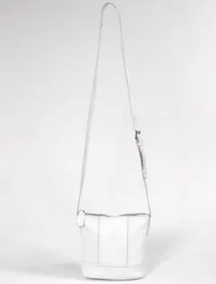 美品 COLE HAAN コール ハーン 型押しロゴ入 斜め掛けショルダーバッグ