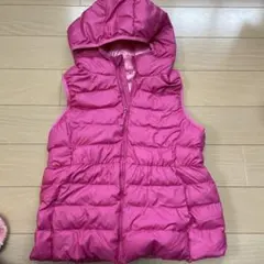 中綿アリ UNIQLO フード付きダウンベスト 140 ピンク