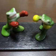 陶器の置物　蛙　ボクシング