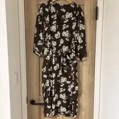 nano 花柄 七分袖ワンピース ブラウン