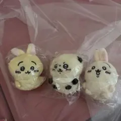 ちいかわ　おすわりぬいぐるみ　うさぎ　らっこ