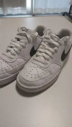 【良品】ナイキスニーカー白のサムネイル