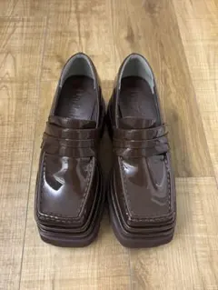 ダーリッチ Darich 　エナメルプラットフォームローファー　M　ブラウン ダーリッチ Darich プラットフォームローファー （ブラウン