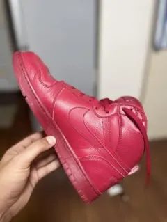 Nike レッド ハイカットスニーカー