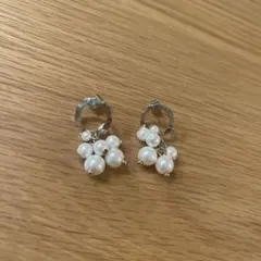 パールモチーフ 揺れるピアス