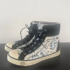 UGG ハイカットスニーカー