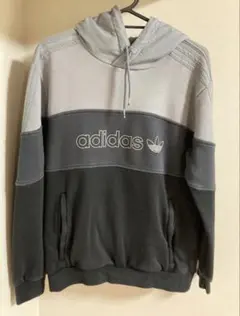 adidas originals パーカー　グレー