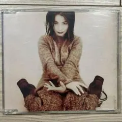 VIOLENTLY HAPPY／ BJORK