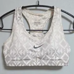 NIKE スポーツブラ