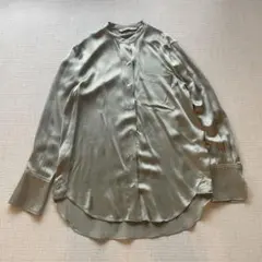 ZARAザラ　オリーブグリーン サテン 長袖シャツ
