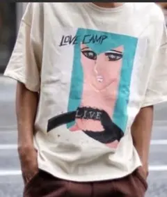 ネイタルデザイン　LOVE CAMP グラフィック Tシャツ