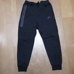Nike ブラック テックフリース　パンツ Mサイズ
