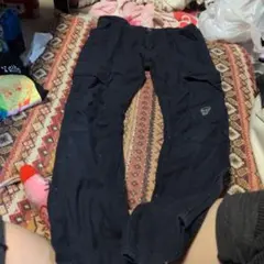 黒いカーゴパンツ 140のサムネイル